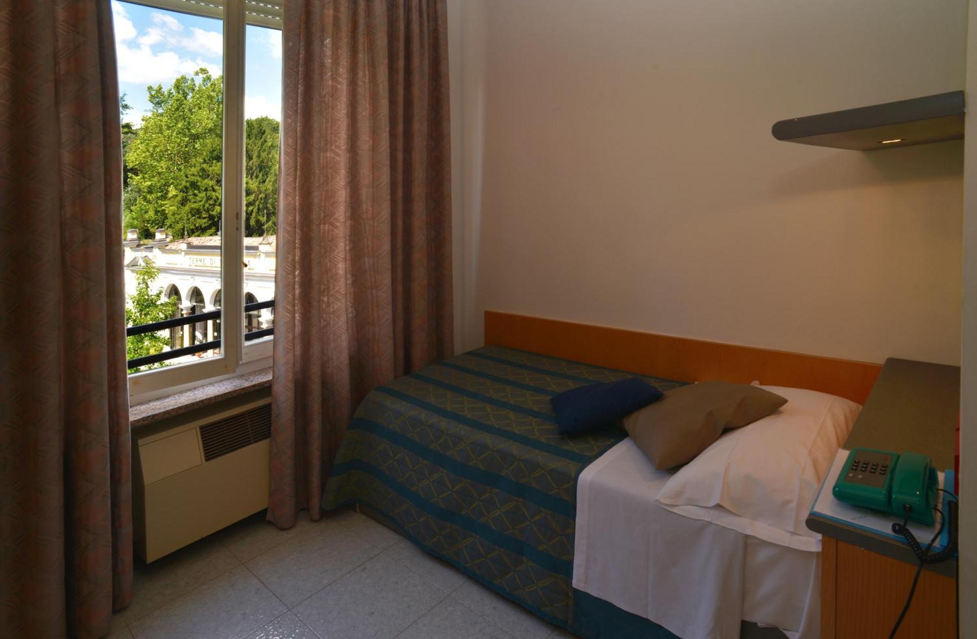 Hotel Salus Sant'Andrea Bagni Kültér fotó