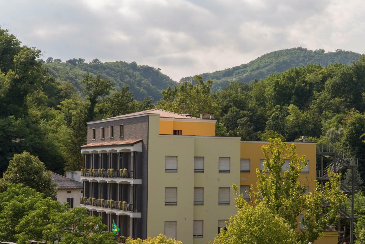 Hotel Salus Sant'Andrea Bagni Kültér fotó