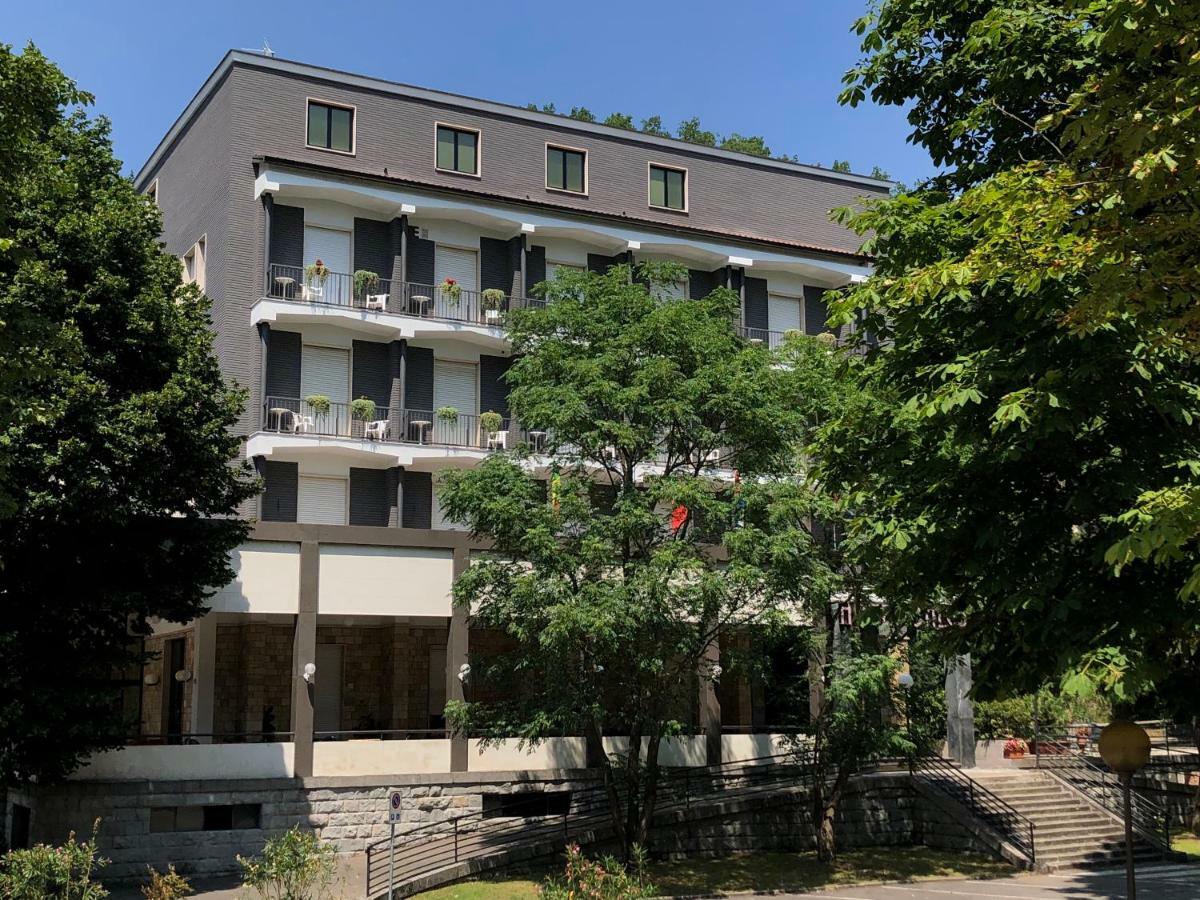 Hotel Salus Sant'Andrea Bagni Kültér fotó